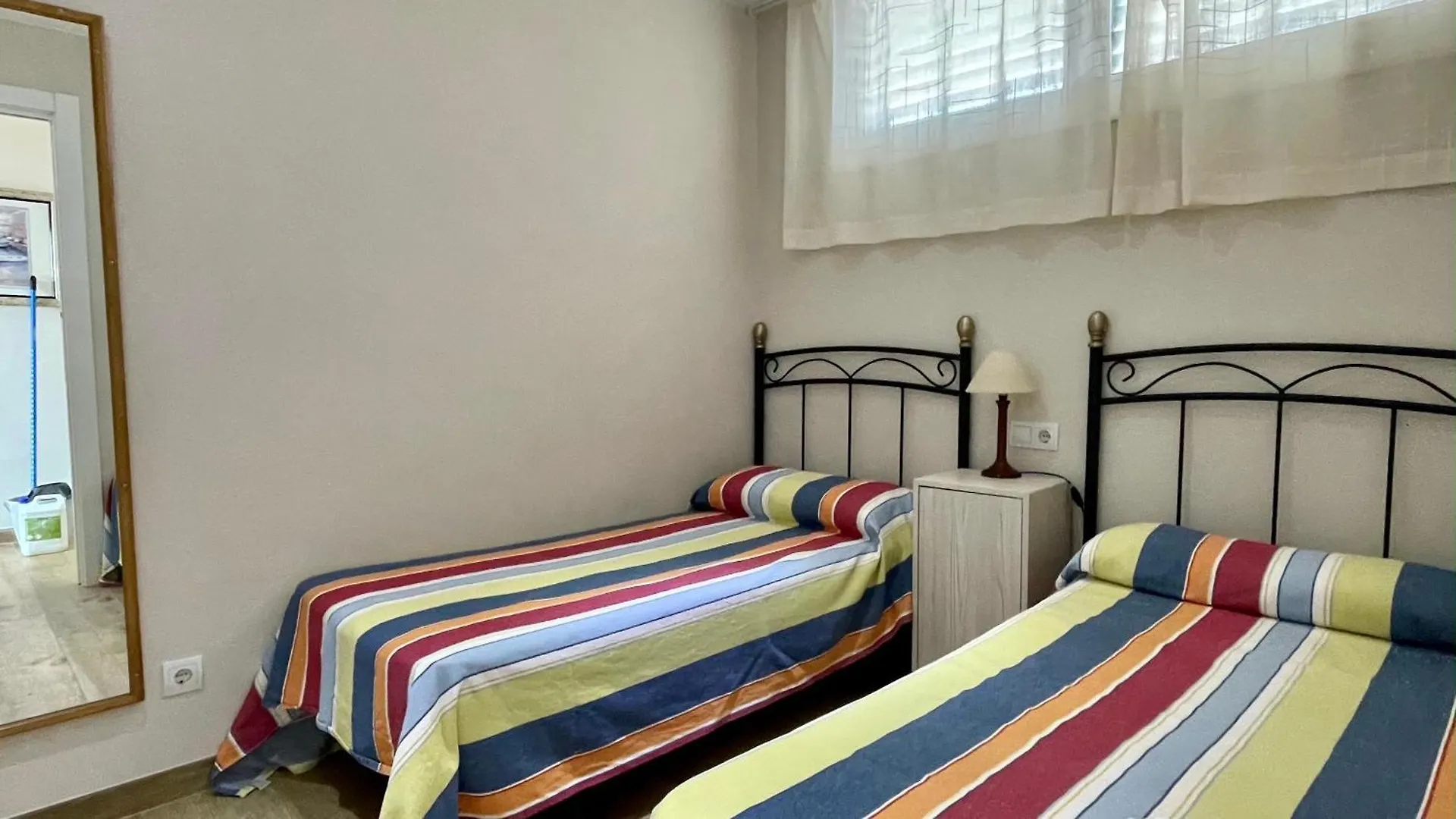 Catalonia 1-9 Apartman L'Estartit Spanyolország